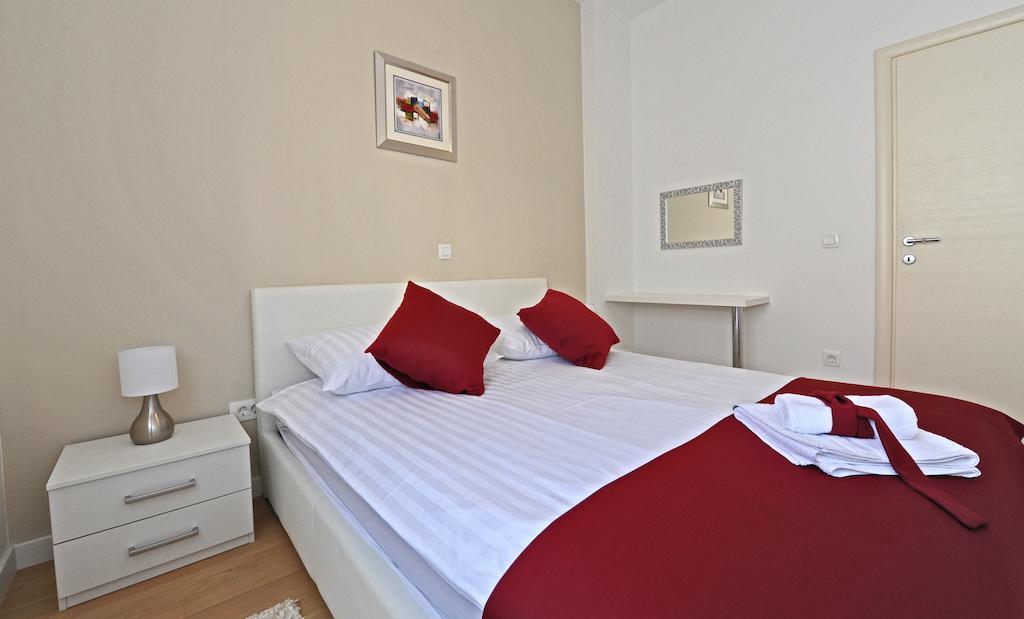 Violet Apartament