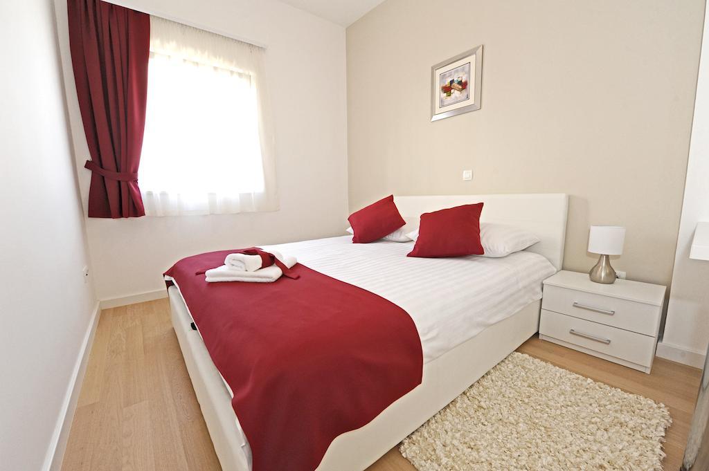 Violet Apartament *